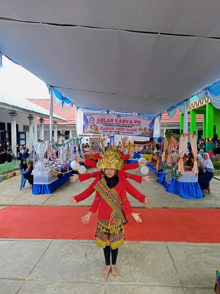 Persembahan karya P5