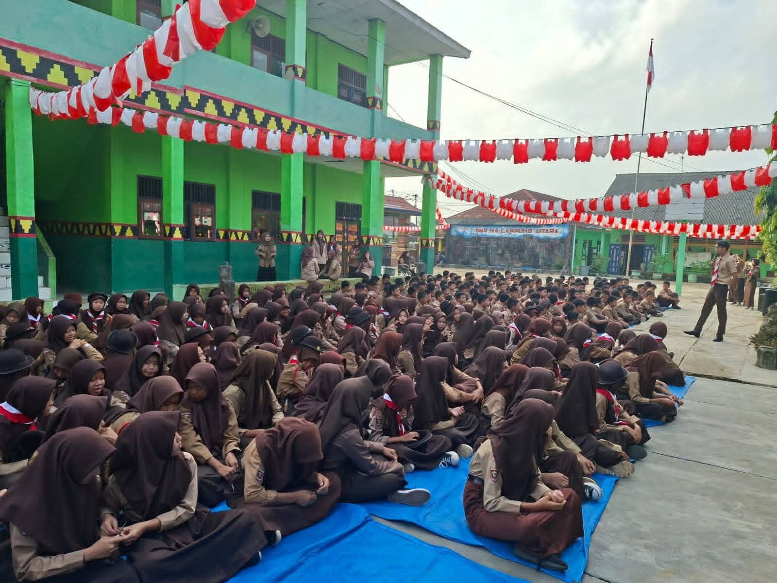 Anggota Pramuka wanita