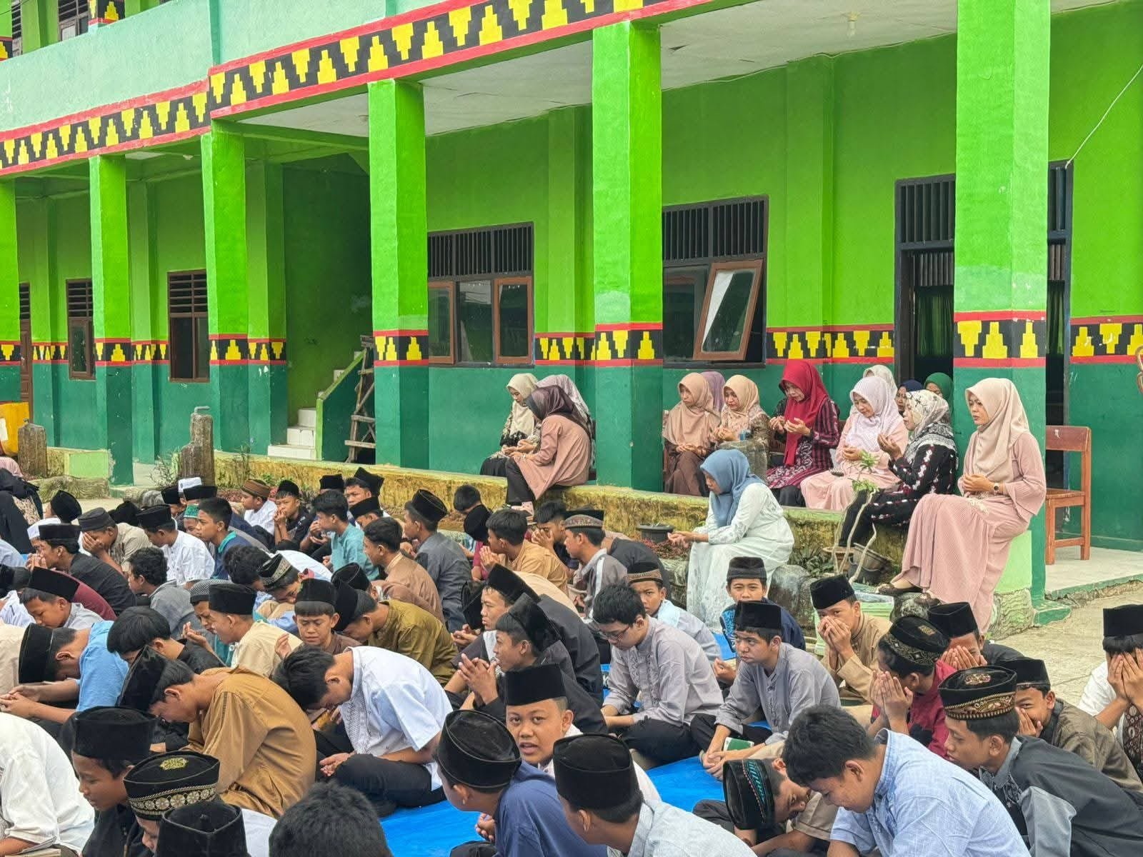 Pengajian rutin setiap Jumat 